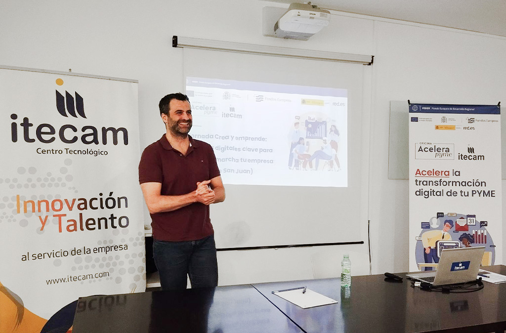 Alcázar de San Juan acoge una jornada para orientar a los emprendedores en trámites administrativos clave